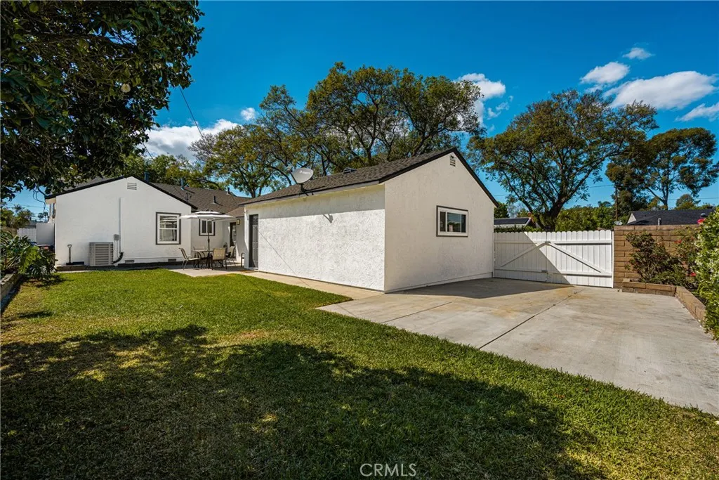 Additional image 44 of 1842 N Greenbrier Rd, Long Beach, CA 90815