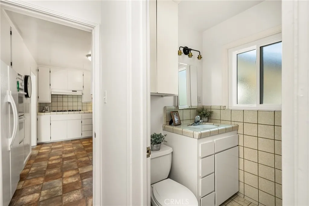 Additional image 87 of 1842 N Greenbrier Rd, Long Beach, CA 90815