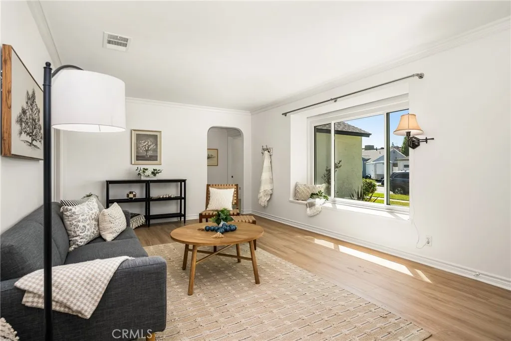 Additional image 13 of 1842 N Greenbrier Rd, Long Beach, CA 90815