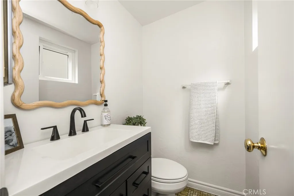 Additional image 37 of 1842 N Greenbrier Rd, Long Beach, CA 90815