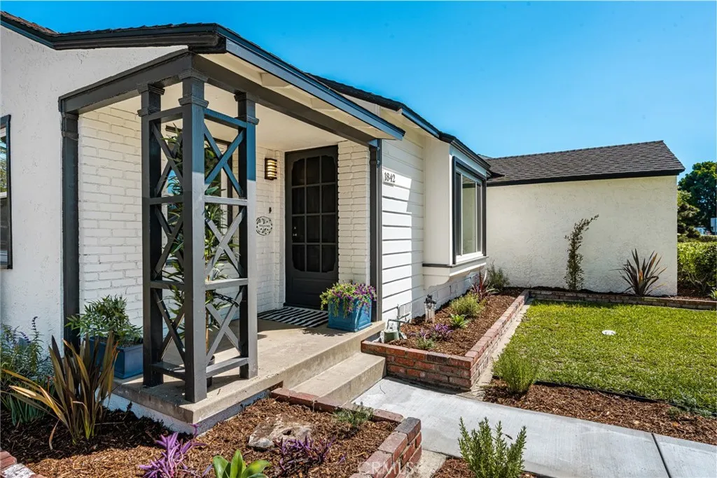 Additional image 9 of 1842 N Greenbrier Rd, Long Beach, CA 90815