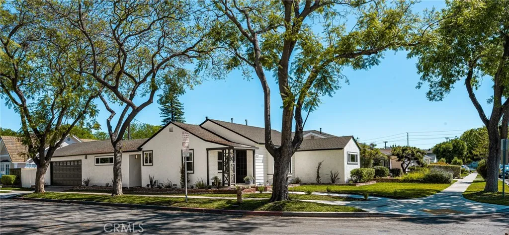 Additional image 5 of 1842 N Greenbrier Rd, Long Beach, CA 90815