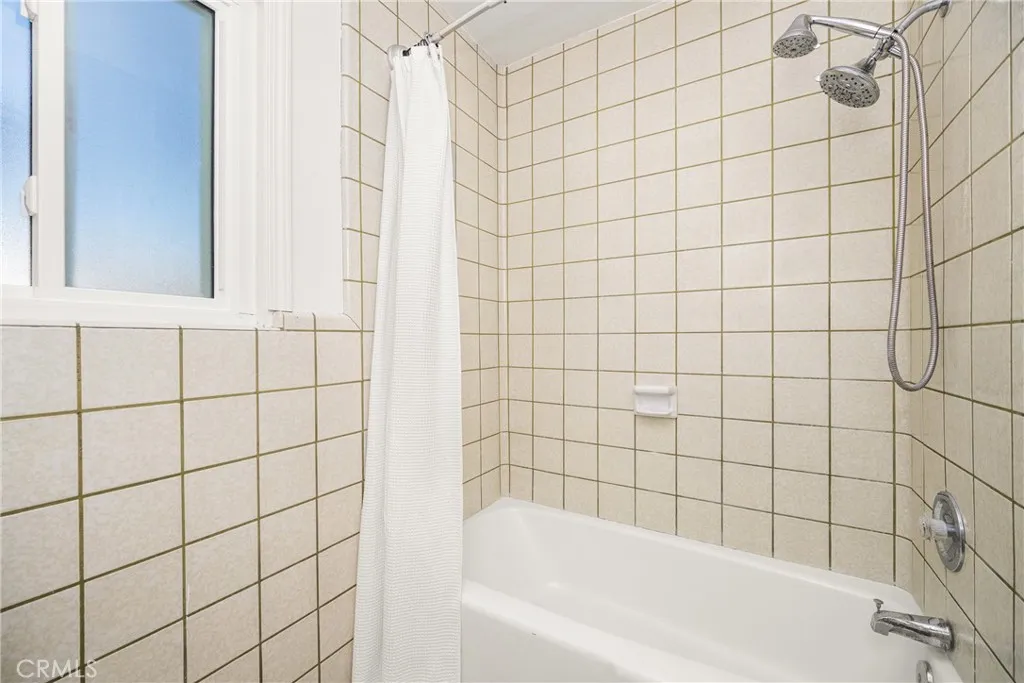 Additional image 88 of 1842 N Greenbrier Rd, Long Beach, CA 90815