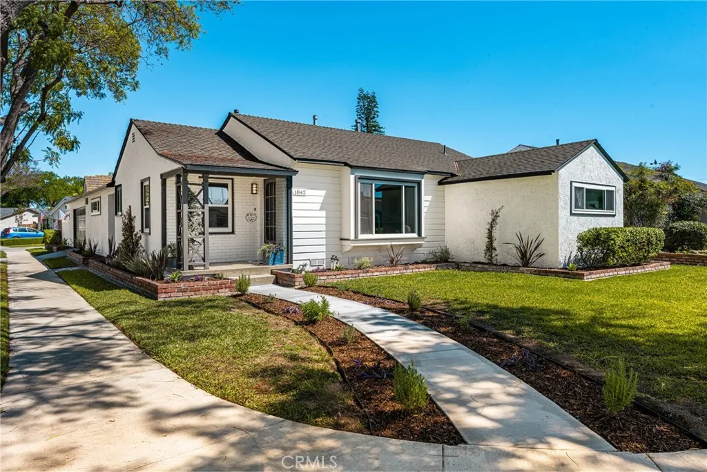 Additional image 2 of 1842 N Greenbrier Rd, Long Beach, CA 90815