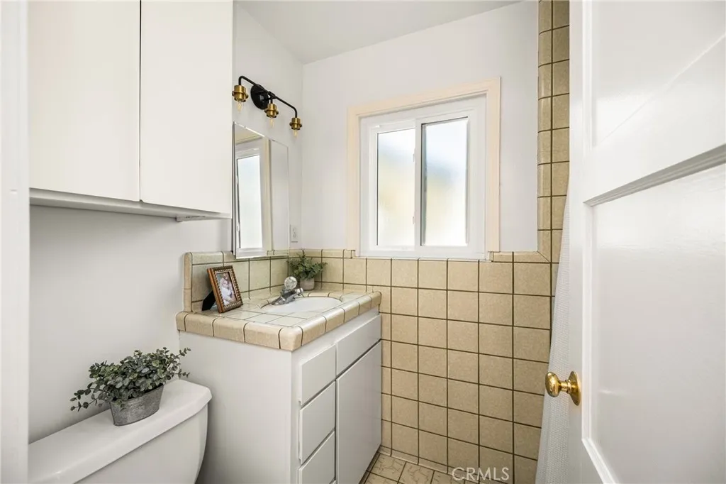 Additional image 86 of 1842 N Greenbrier Rd, Long Beach, CA 90815