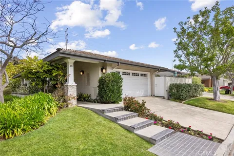 18 Jetty Drive, Corona Del Mar, CA 92625 - MLS#: NP25055892
