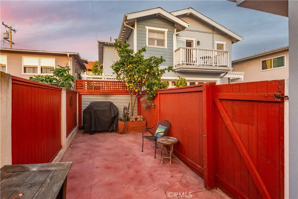 Additional image 65 of 420 S Broadway Unit A, Redondo Beach, CA 90277