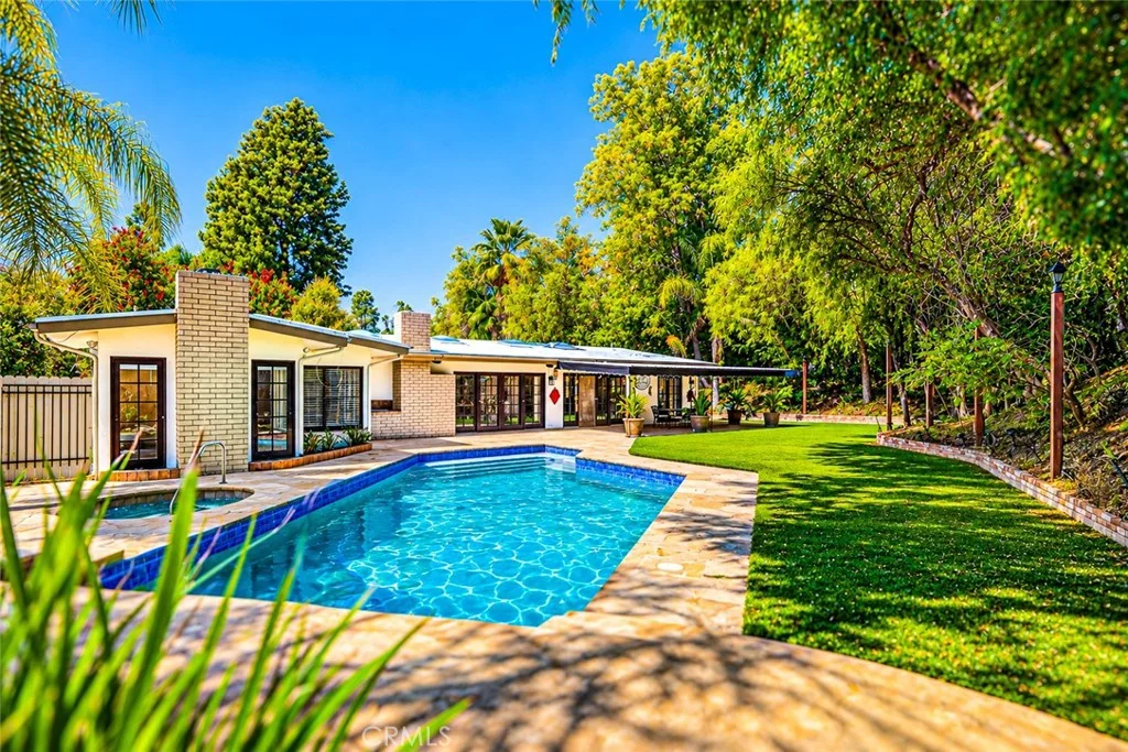 4610 Arriba Drive, Tarzana, CA 91356