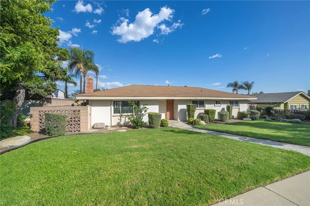 1848 N 2nd Ave, Upland, CA 91784