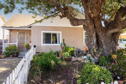 206 E Date Street, Oxnard, CA MLS: V1-29947