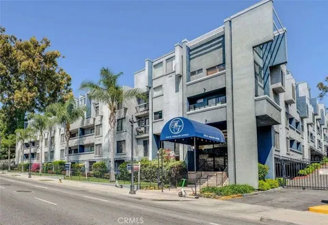 1940 N Highland Avenue Unit 69, Los Angeles, CA MLS: SR25089291