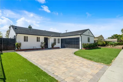 7927 Zelzah Avenue, Reseda, CA MLS: PI25092502