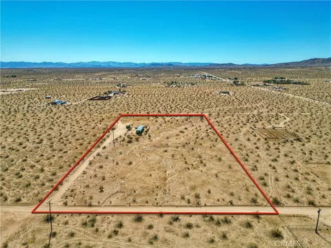 60607 Stearman Road, Landers, CA MLS: JT24123395