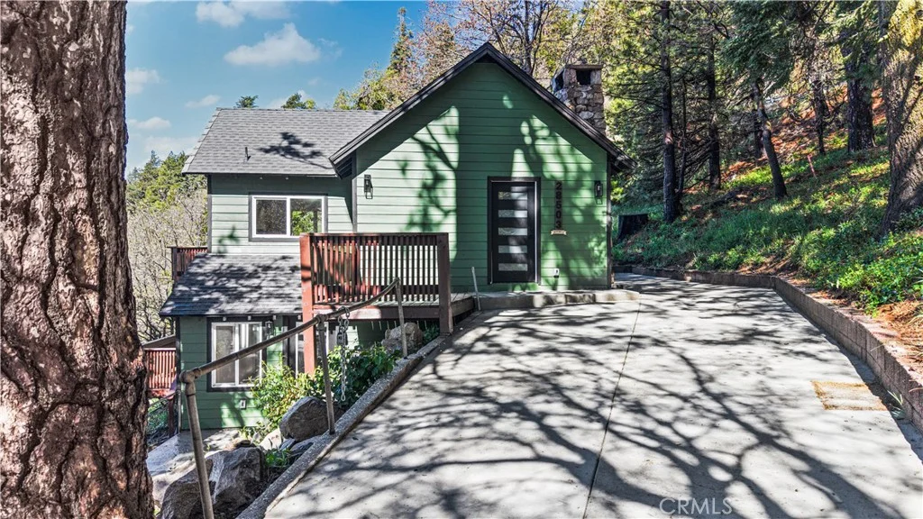 28503 Rim Of The World Dr, Lake Arrowhead, CA 92385