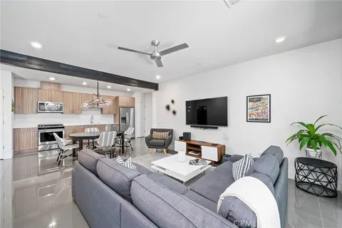 130 The, Palm Springs, CA MLS: NP25075288
