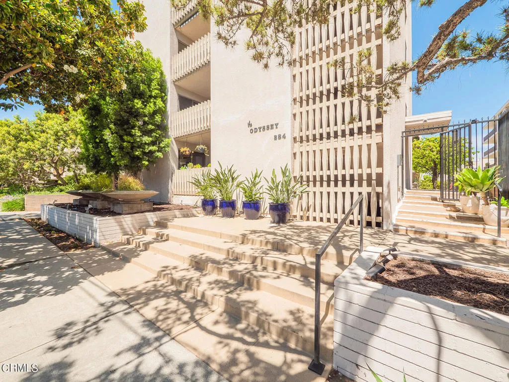 284 S Madison Ave Unit 401  