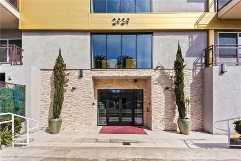 2939 Leeward Avenue Unit 310, Los Angeles, CA MLS: WS25058071