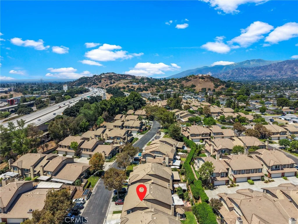 2027 Driftstone Dr, Glendora, CA 91740