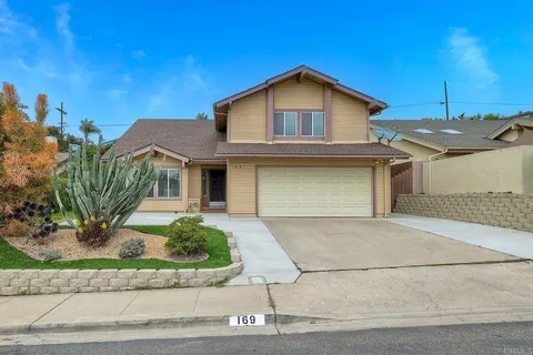 169 Camino Entrada, Chula Vista, CA MLS: PTP2404873