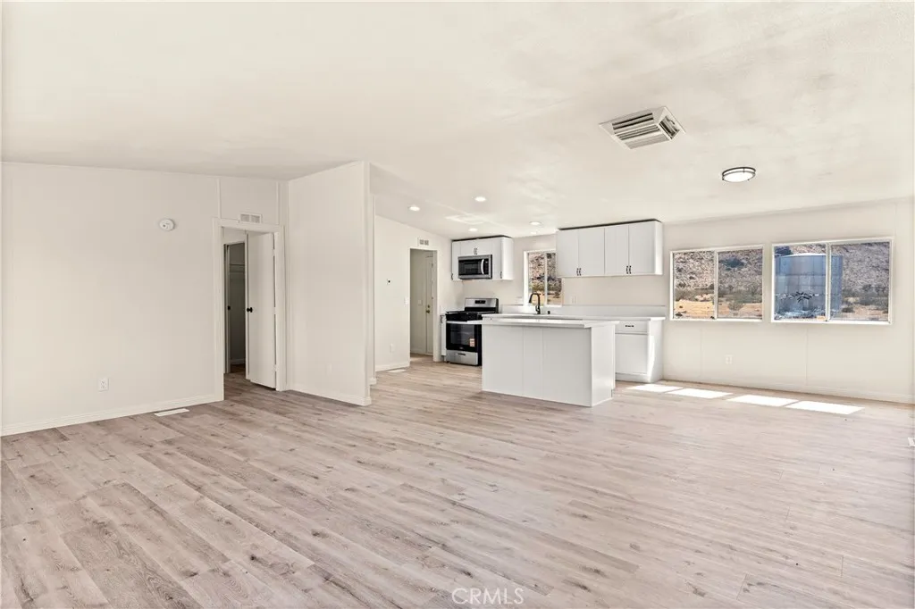 Additional image 31 of 15720 Chicago Rd, Apple Valley, CA 92307