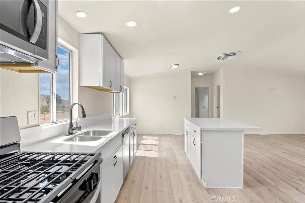 Additional image 39 of 15720 Chicago Rd, Apple Valley, CA 92307
