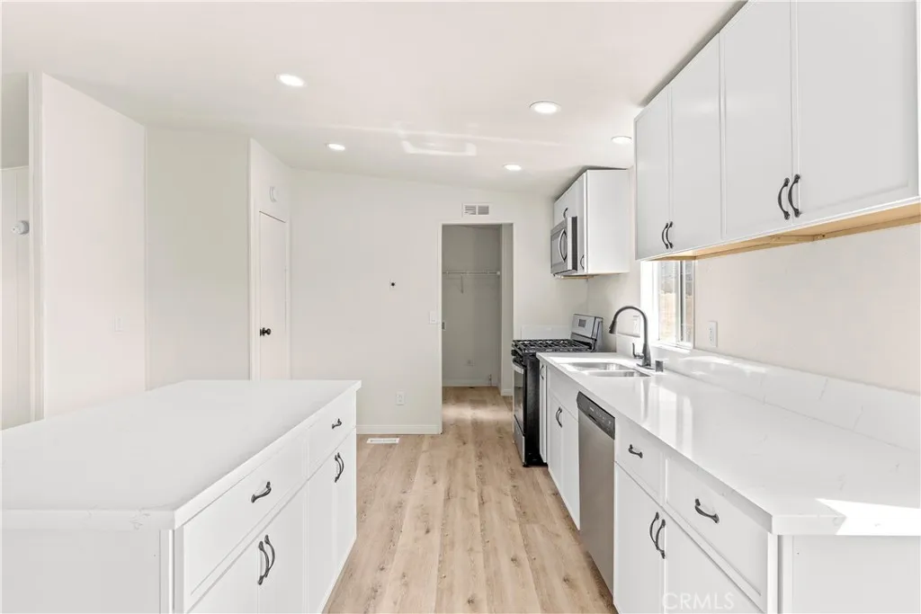 Additional image 11 of 15720 Chicago Rd, Apple Valley, CA 92307