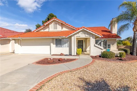 1886 Ash Tree Lane, Hemet, CA MLS: SW25055939