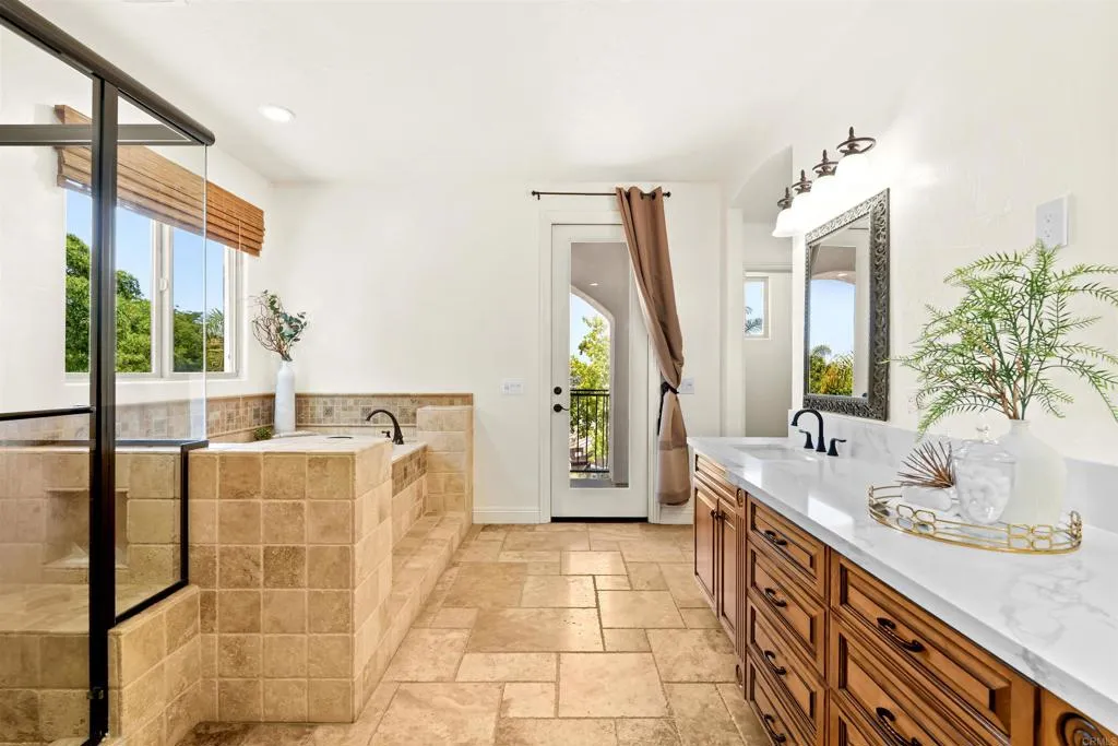 Property image for 101 Lion Cir, Chula Vista, CA 91910