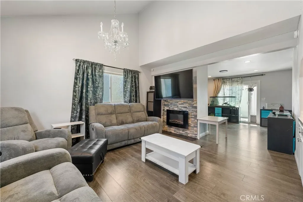 Additional image 5 of 9946 Owensmouth Ave, Chatsworth, CA 91311