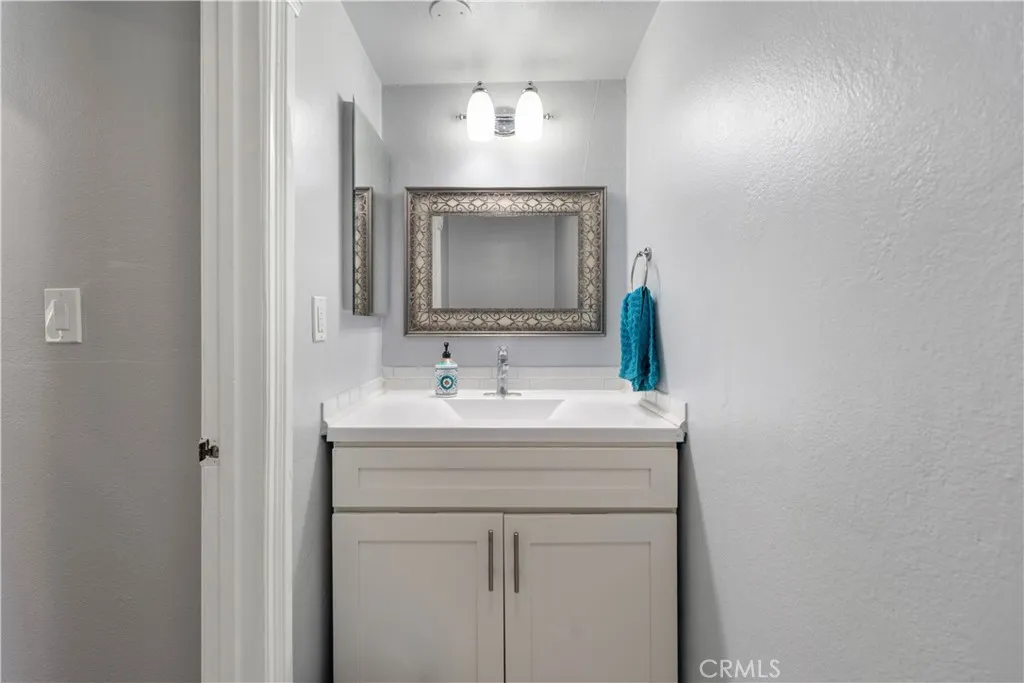 Additional image 7 of 9946 Owensmouth Ave, Chatsworth, CA 91311