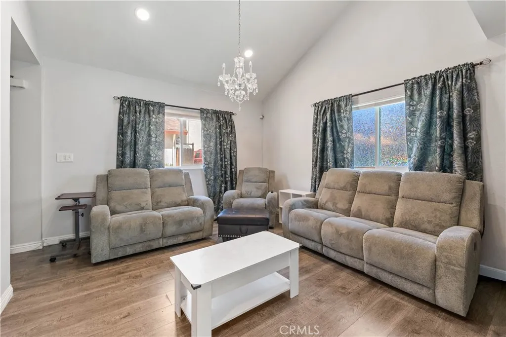 Additional image 4 of 9946 Owensmouth Ave, Chatsworth, CA 91311