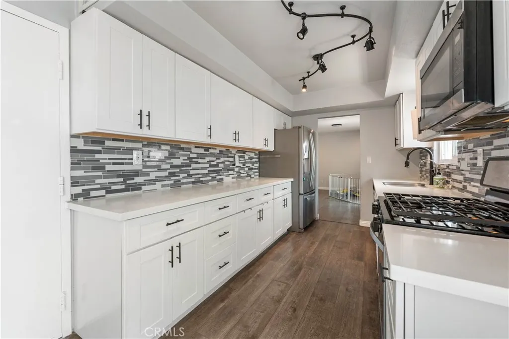 Additional image 32 of 9946 Owensmouth Ave, Chatsworth, CA 91311