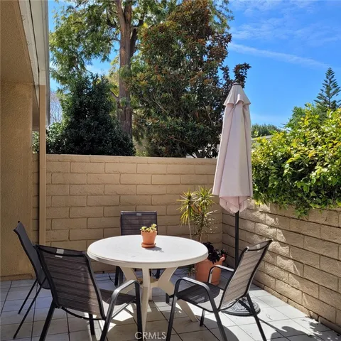 2066 Via Mariposa Unit C, Laguna Woods, CA MLS: OC25022831