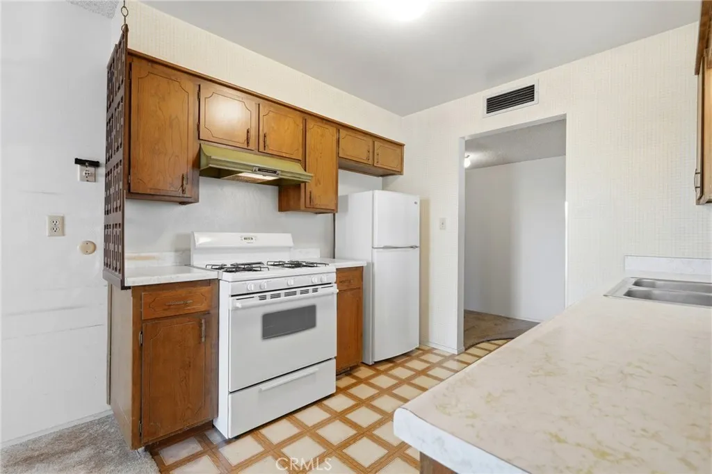 Additional image 19 of 3345 W Laurel Ave, Visalia, CA 93277