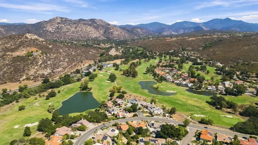 15647 Calistoga Dr, Ramona, CA 92065