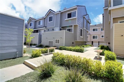 2800 Plaza Del Amo Unit 142, Torrance, CA 90503 - MLS#: CV25078206
