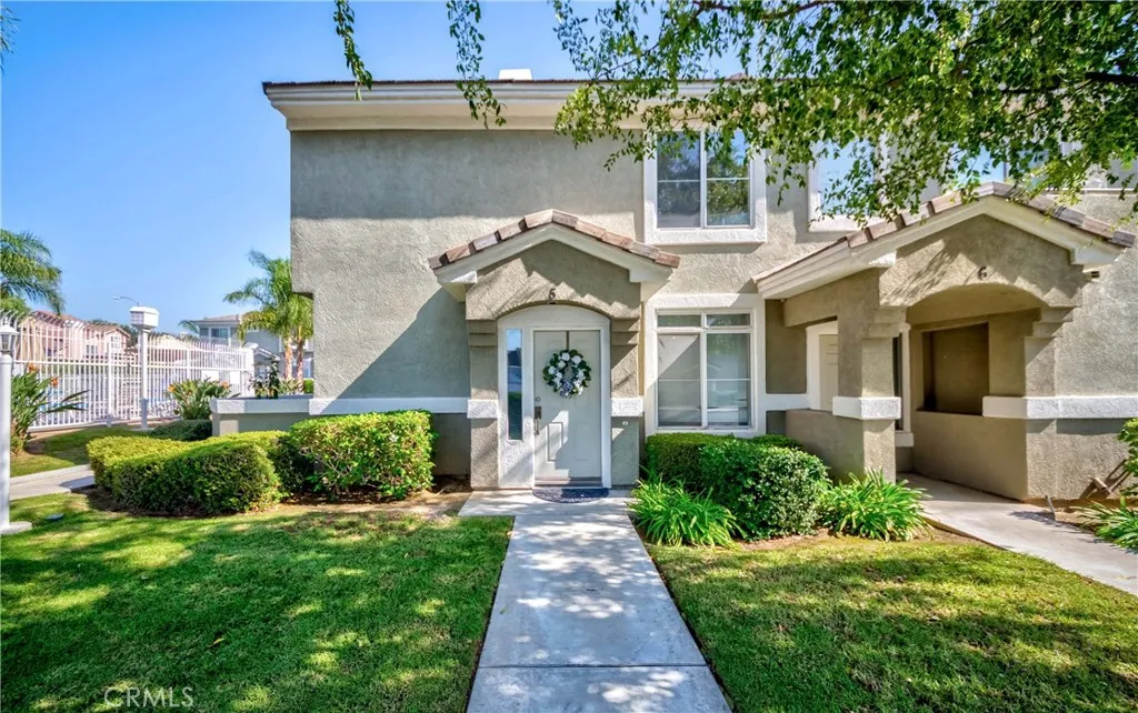 695 Azure Lane Unit 5, Corona, CA 92879