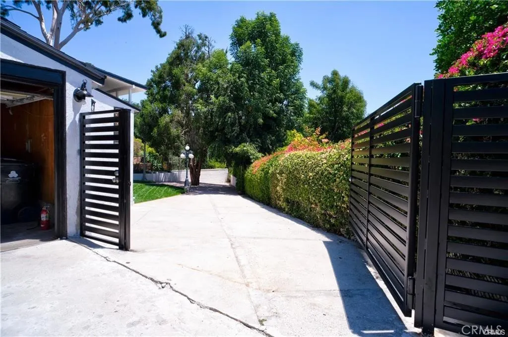 Additional image 89 of 1020 Lantana Drive, Los Angeles, CA 90042