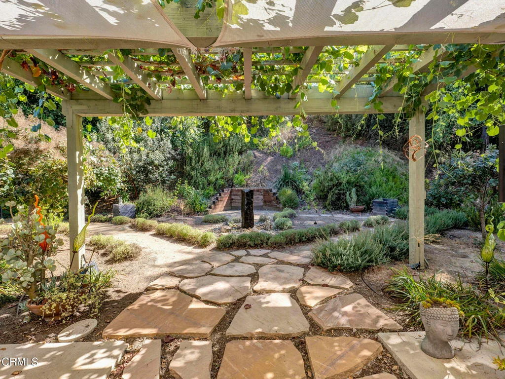 754 Lynnmere Drive, Thousand Oaks, CA 91360