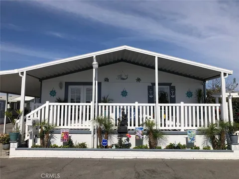 16601 S Garfield Avenue Unit 804, Paramount, CA MLS: DW25040971