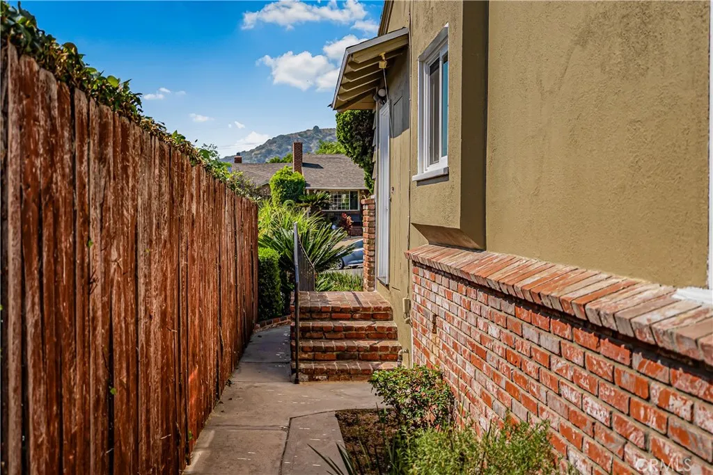 Additional image 31 of 1111 Arbor Dell Road, Los Angeles, CA 90041