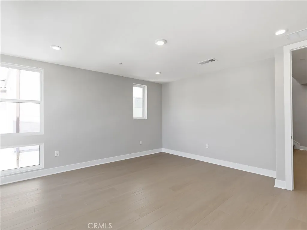 Additional image 16 of 132 Creation, Irvine, CA 92618