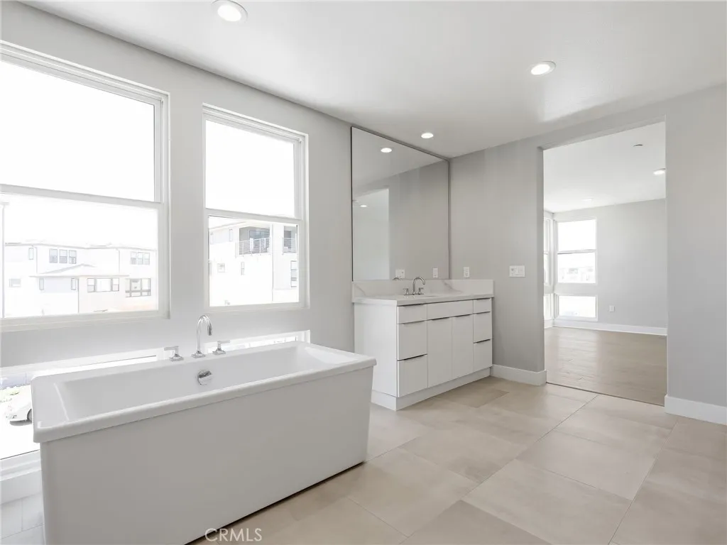 Additional image 47 of 132 Creation, Irvine, CA 92618