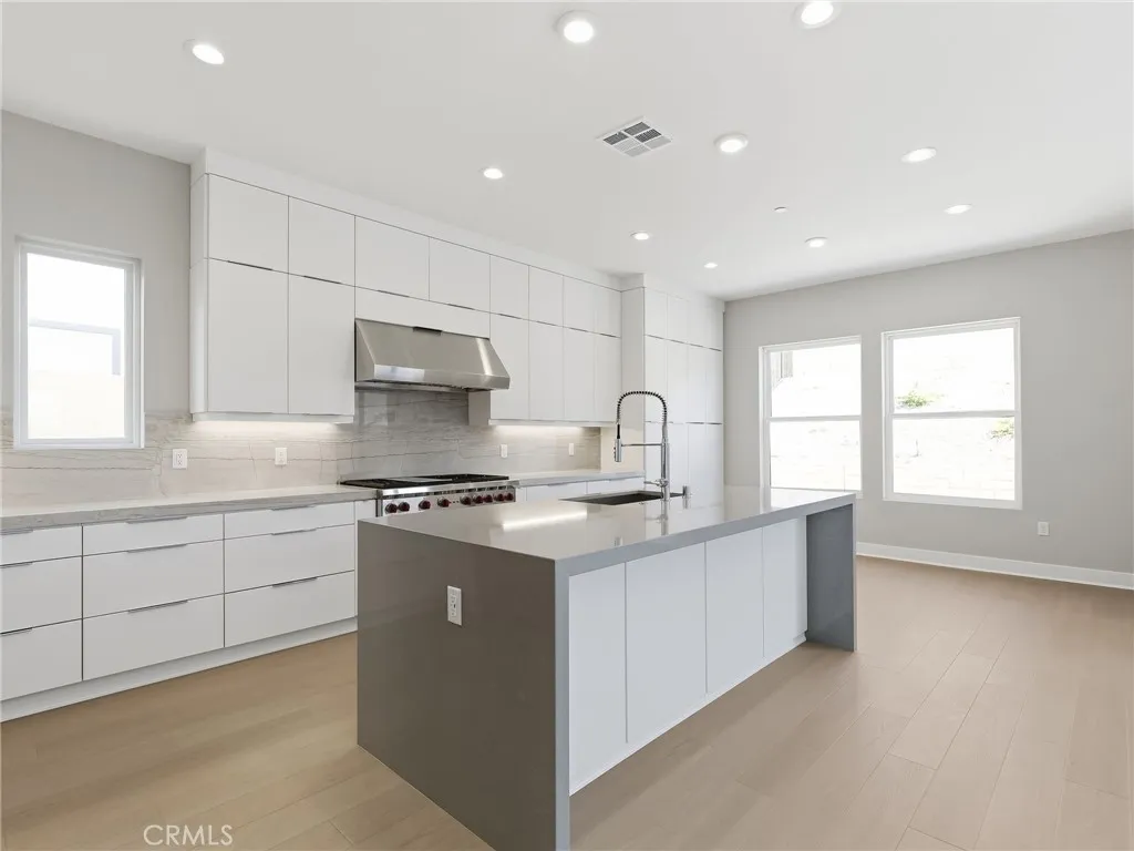 Additional image 36 of 132 Creation, Irvine, CA 92618