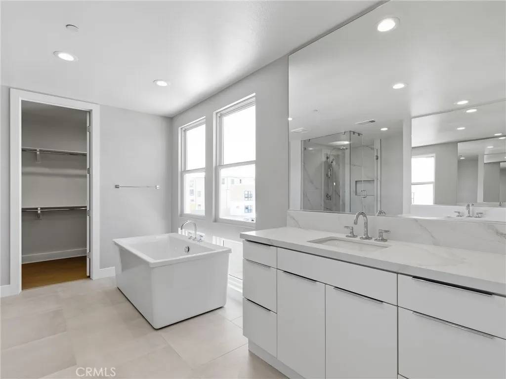 Additional image 13 of 132 Creation, Irvine, CA 92618
