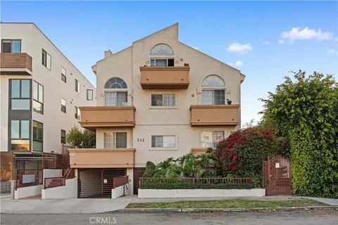 945 N Hudson Avenue Unit 104, Los Angeles, CA 90038 - MLS#: WS25057816