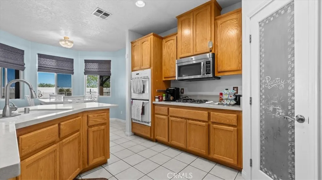 Additional image 15 of 17112 Century Plant Rd, Apple Valley, CA 92307