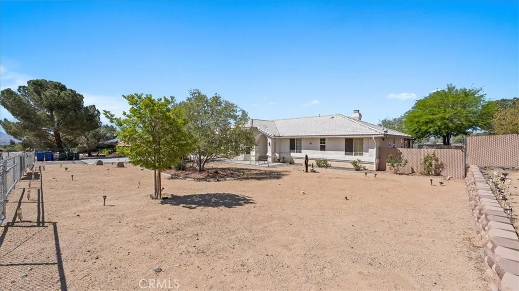 Additional image 4 of 17112 Century Plant Rd, Apple Valley, CA 92307