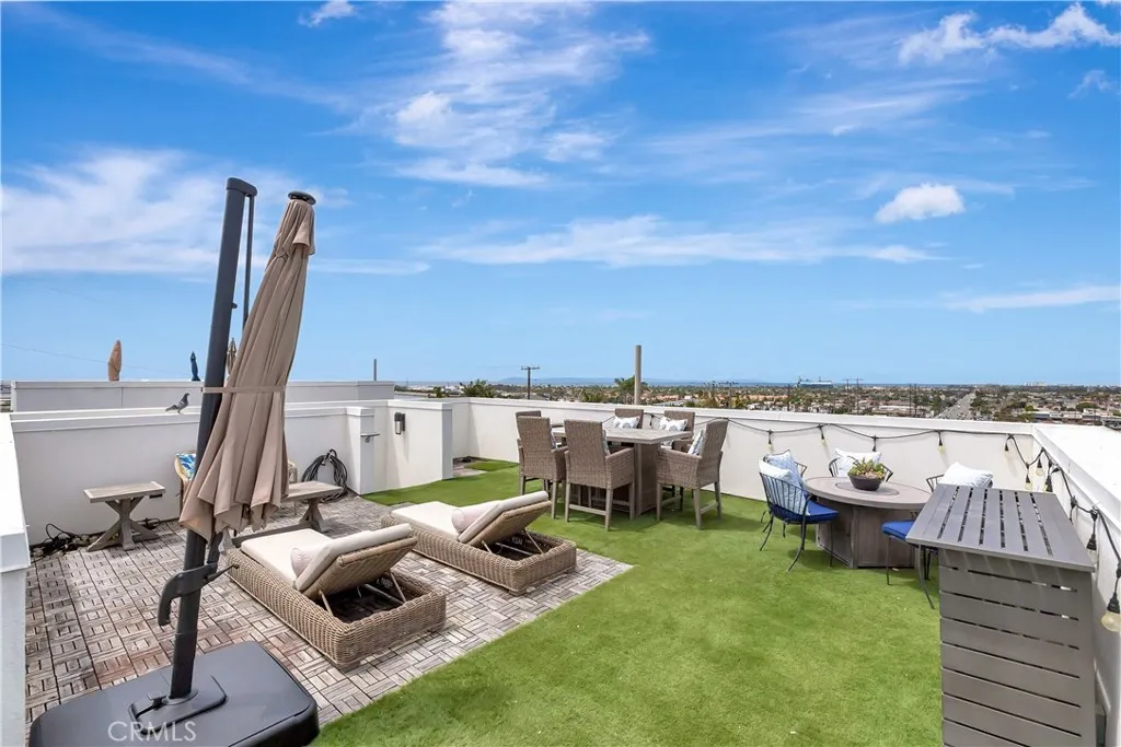 Additional image 110 of 2105 Two Harbors Circle, Costa Mesa, CA 92627