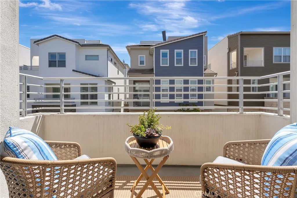 Additional image 122 of 2105 Two Harbors Circle, Costa Mesa, CA 92627